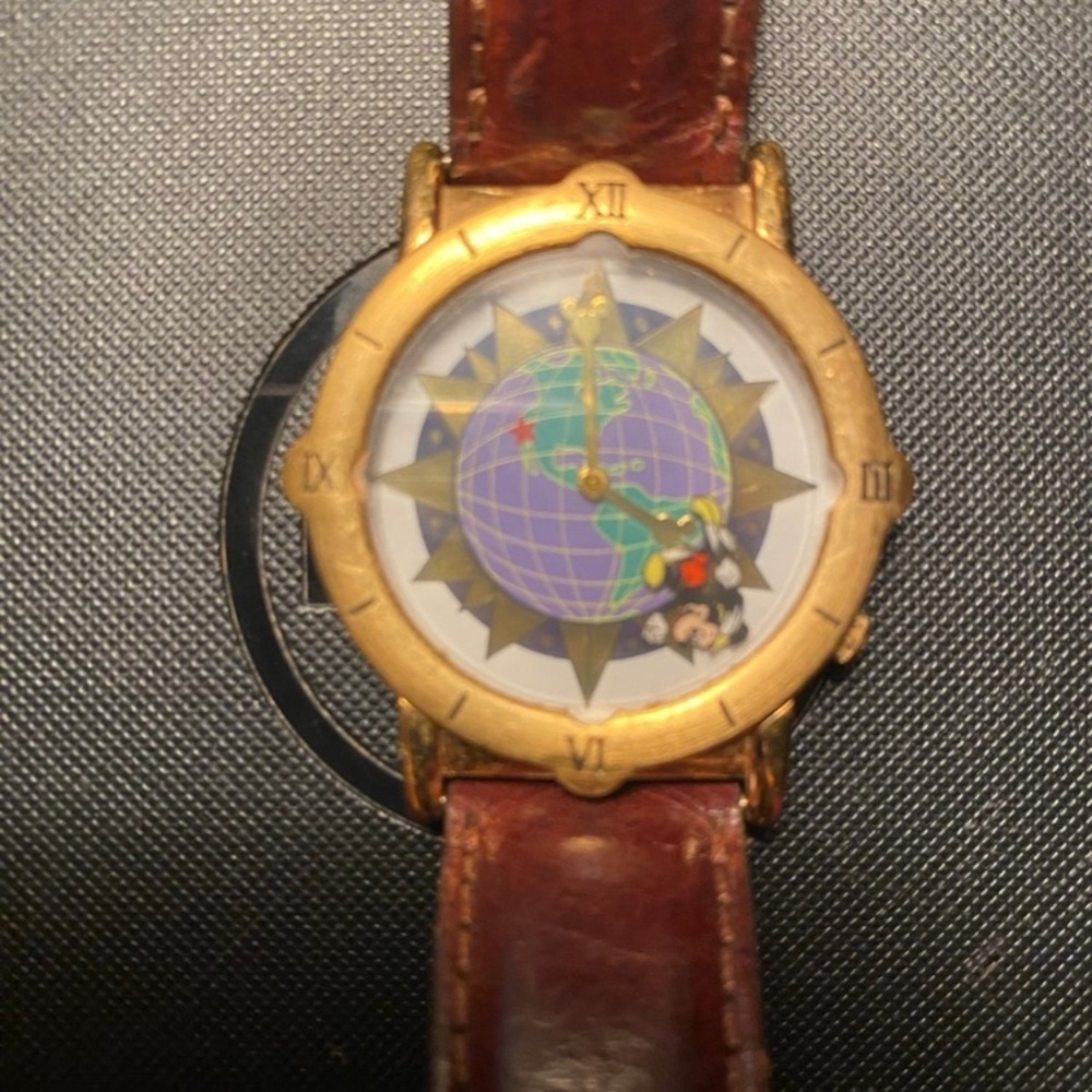 Vintage Disneyland Mail Order watch - Picture 3 of 8